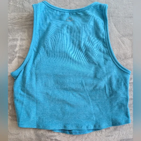 Beyond Yoga Spacedye Motivate Cropped Tank NWOT - Picture 3 of 4